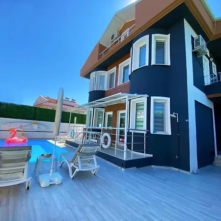 4 Bedrooms Private Pool *